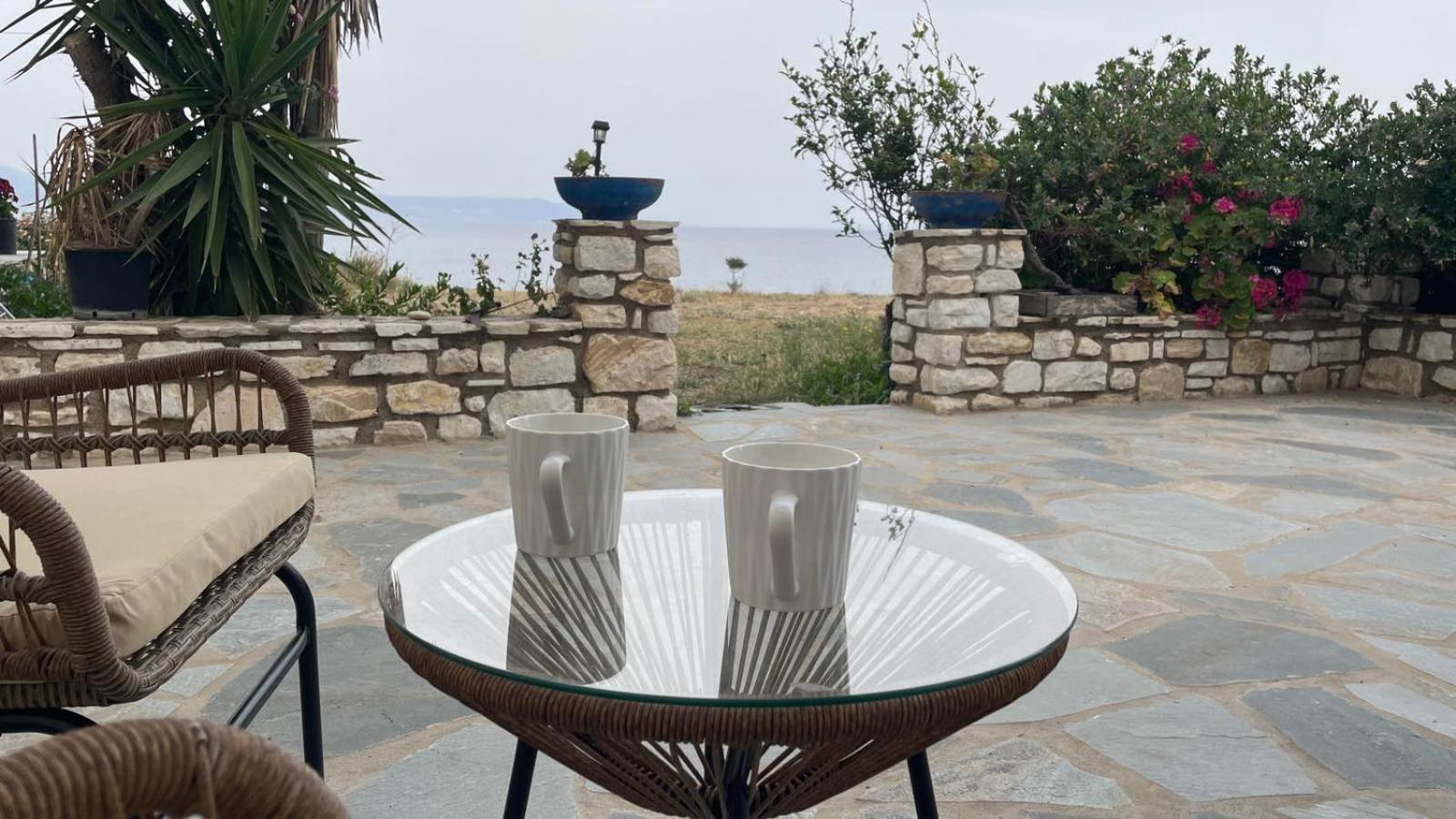 Mini Beach House Logaras
